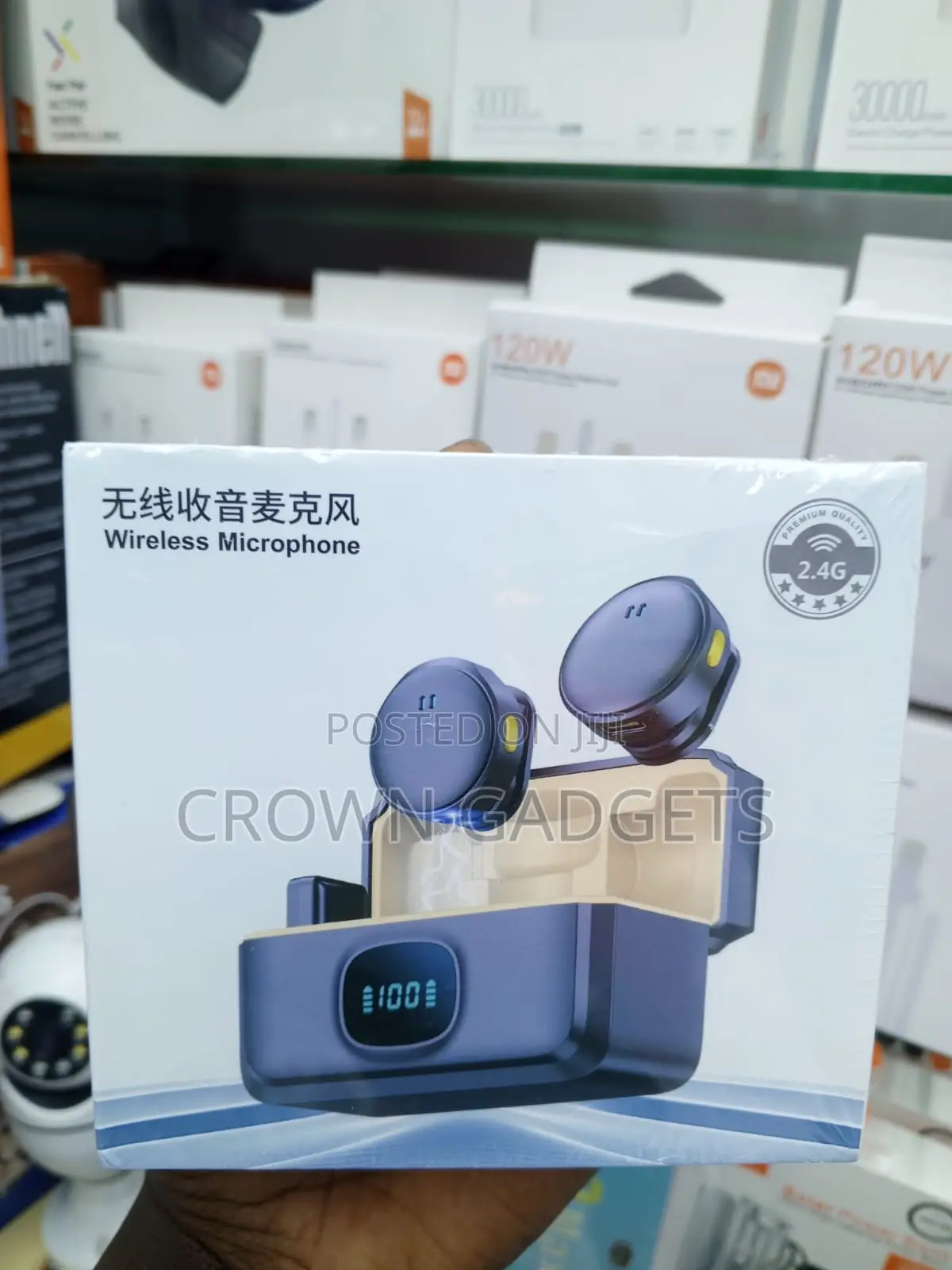 Q8 Dual Mini Wireless Lavalier Mic With Charging Case