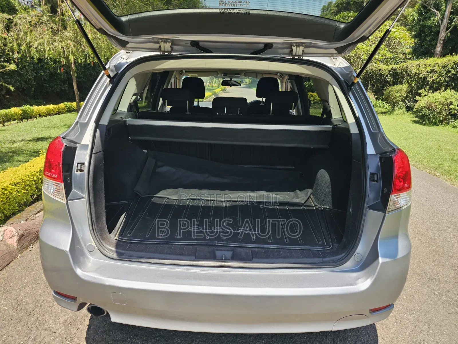 Subaru Legacy 2012 Silver