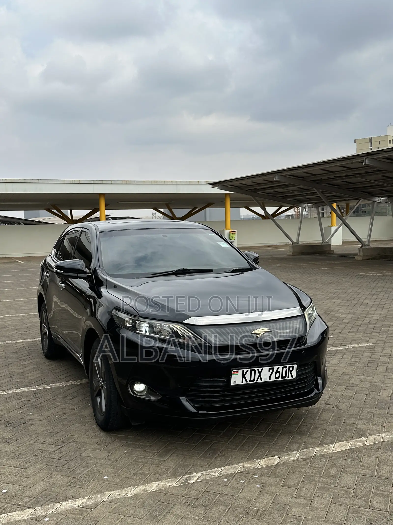 Toyota Harrier 2.0 2015 Black