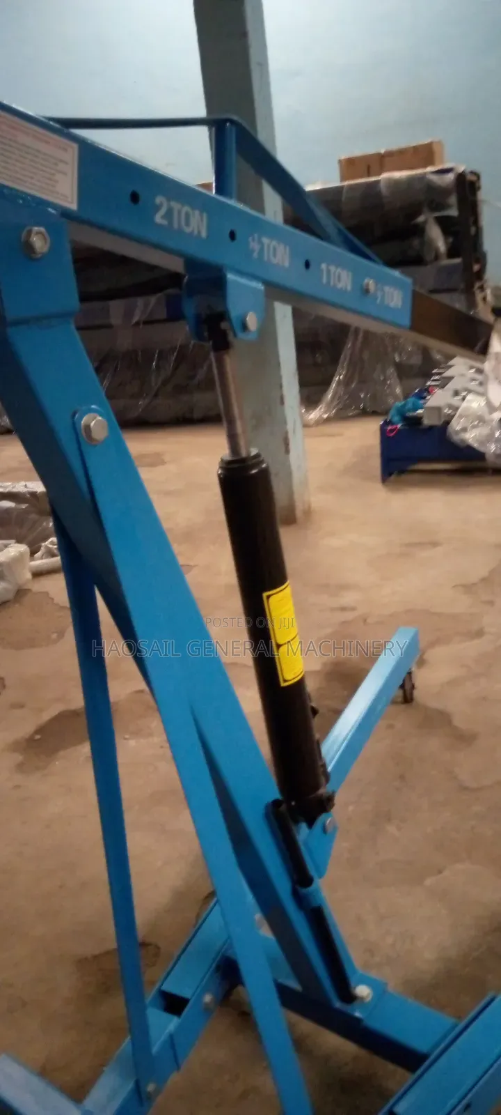 2T Engine Crane