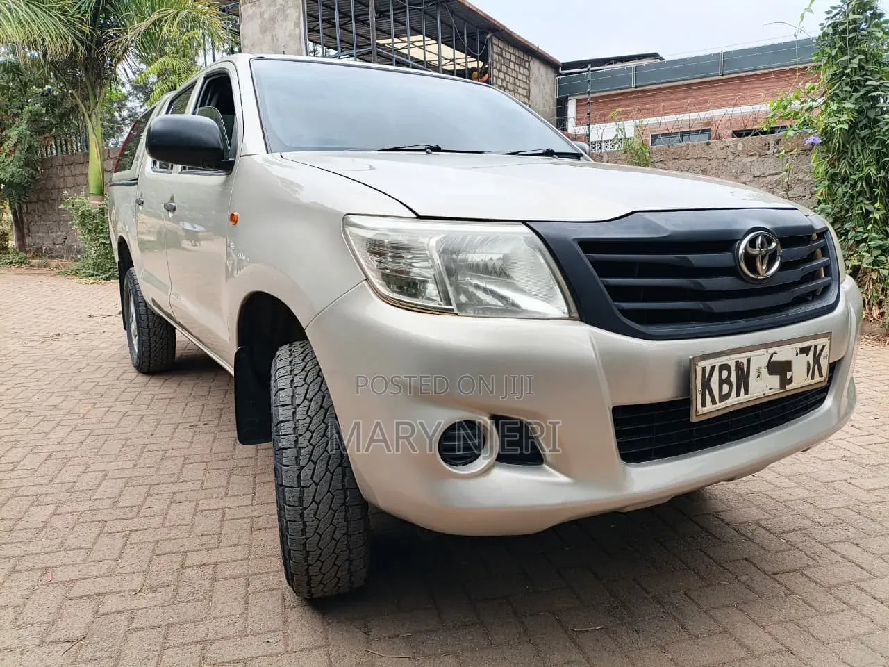 Toyota Hilux 2014 Gray