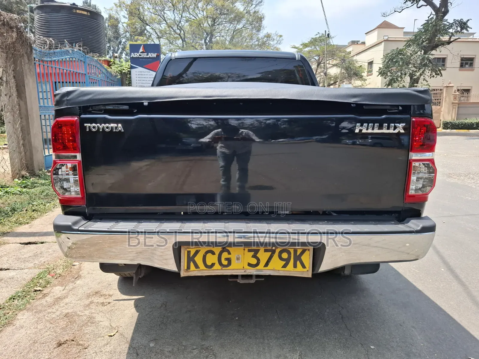 Toyota Hilux 2011 Black