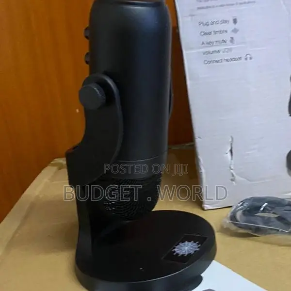 Premium Cardioid-Style Podcast Table Microphone for Voice Recording