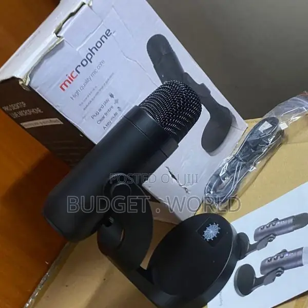 Premium Studio Desktop Microphone for Professional Voice Capture