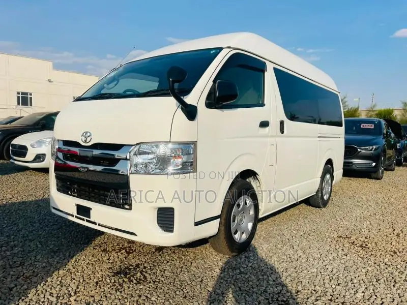 Toyota HiAce 2019