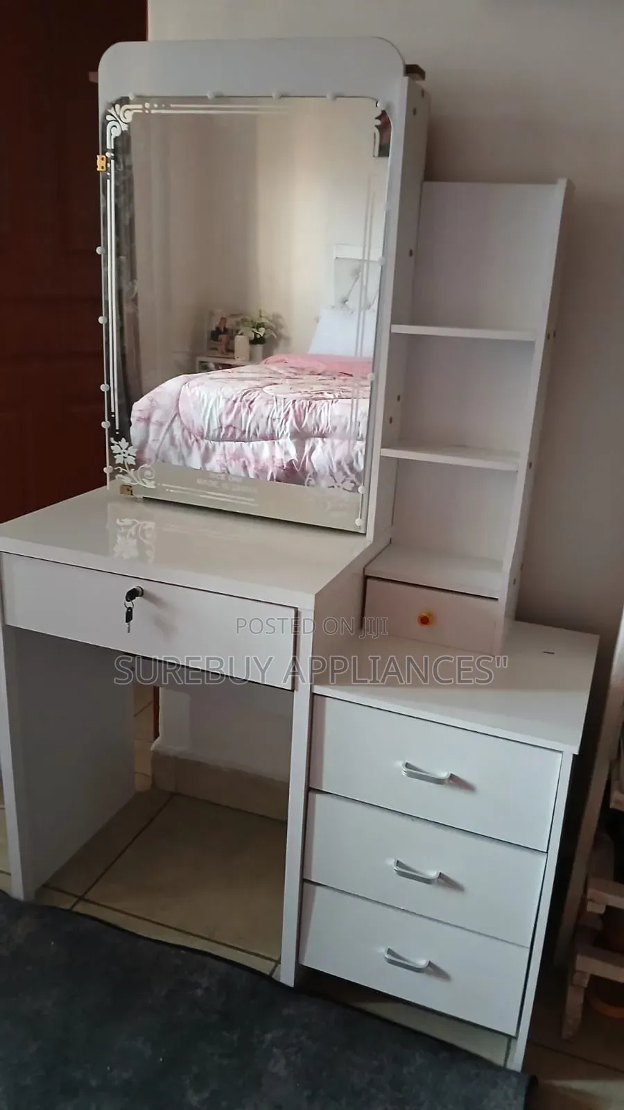 Dressing Table With Sliding Mirror