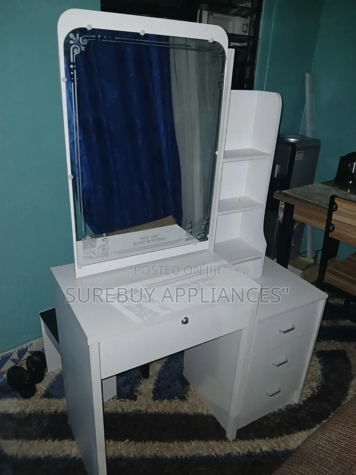 Dressing Table With Sliding Mirror