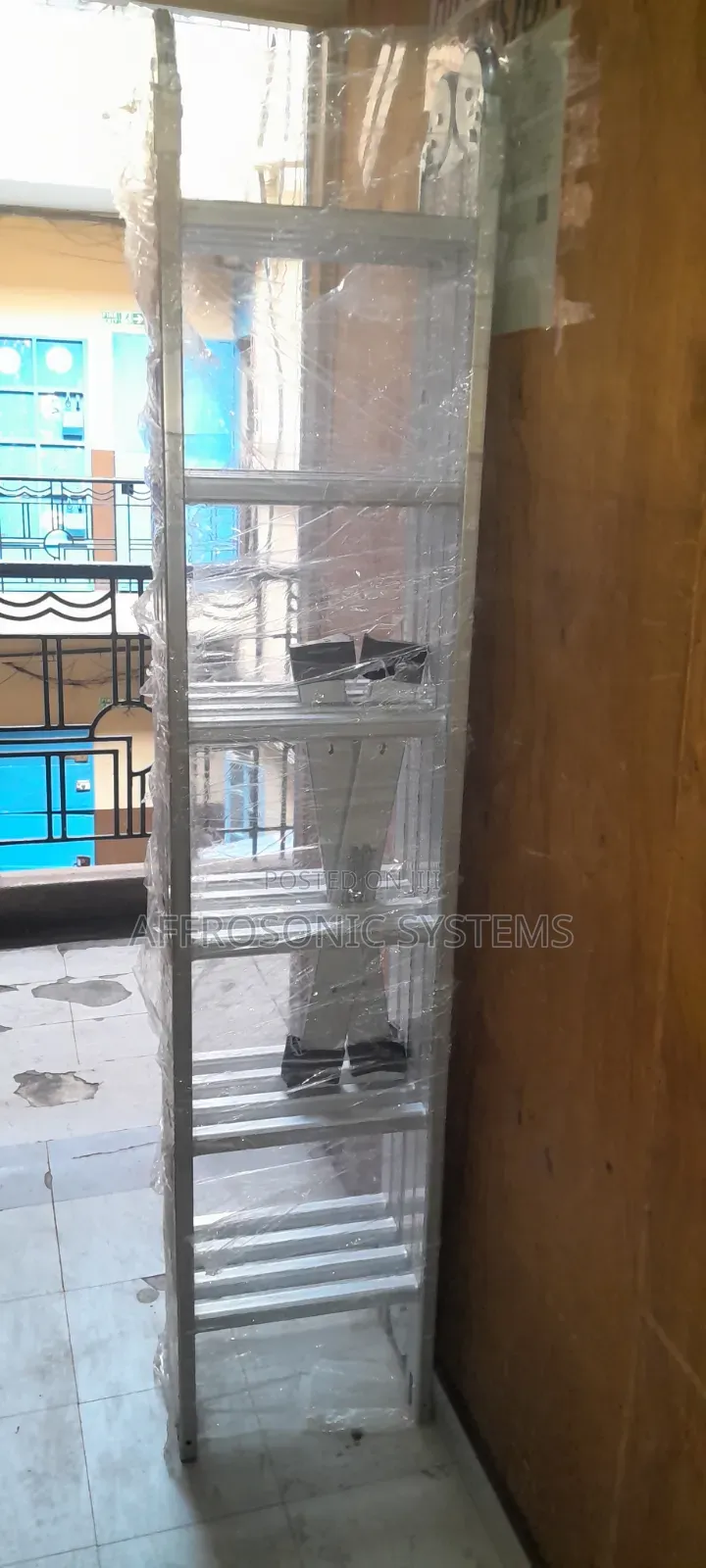 24 Feet (7 Meters) Folding Ladder