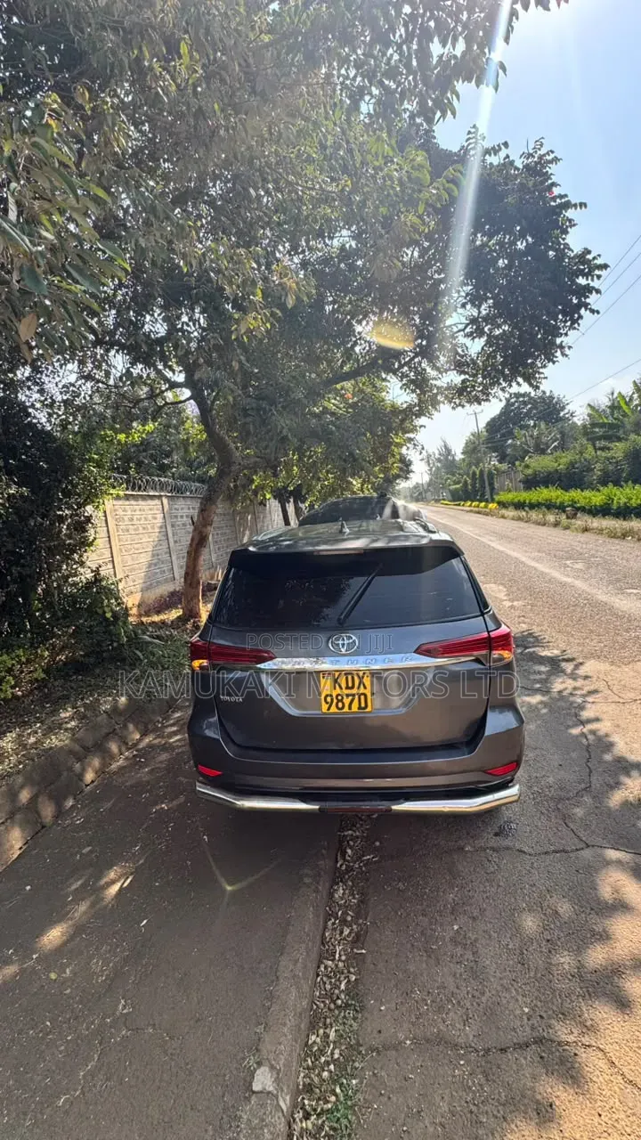 Toyota Fortuner 2016 Gray