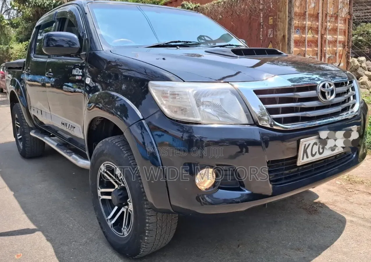 Toyota Hilux 2009 Black