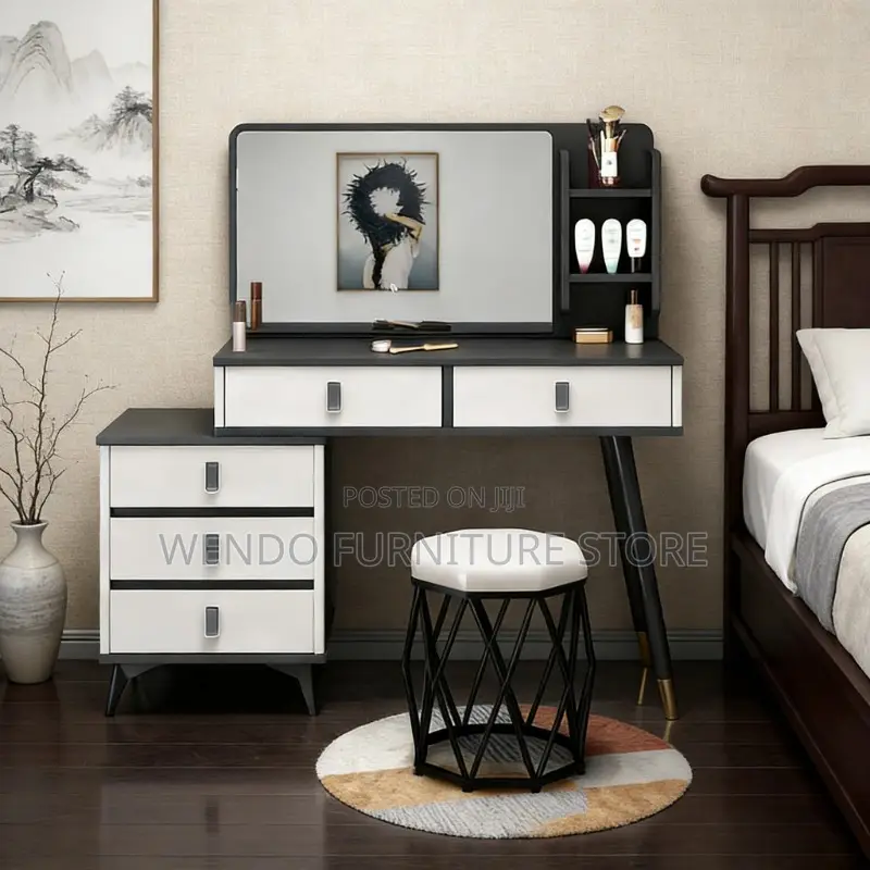 Dressers; Classic Home Dressing Room Vanity Set With Elegant Lighting