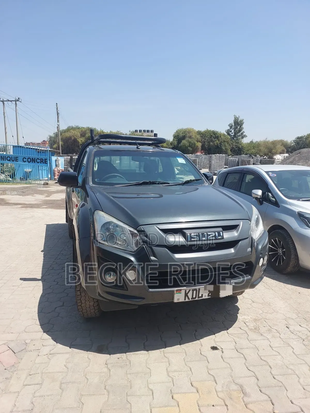 Isuzu D-MAX 2023 Gray