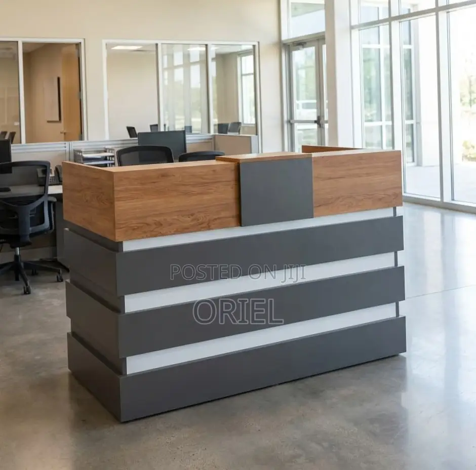 Office Desk : 1.4M Reception Custom Desk