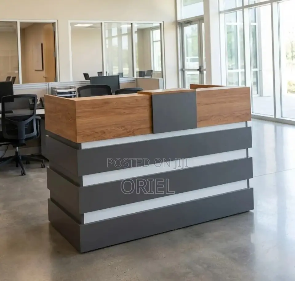 Office Desk : 1.4M Reception Custom Desk