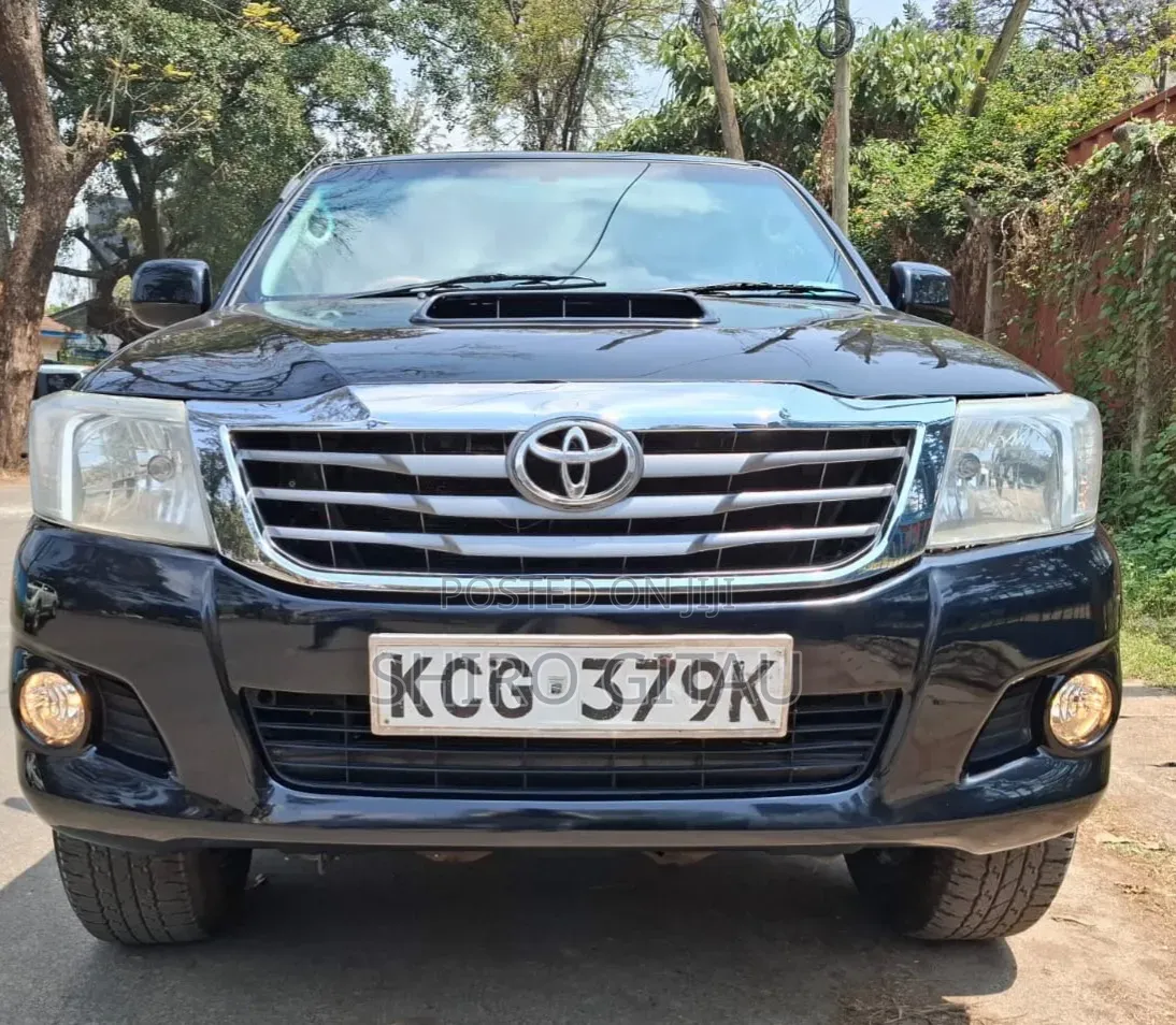 Toyota Hilux 2011 Black