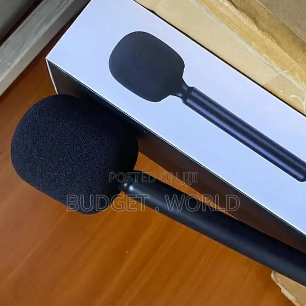 Professional Clip-on Lapel Microphone for Mobile Content Creation