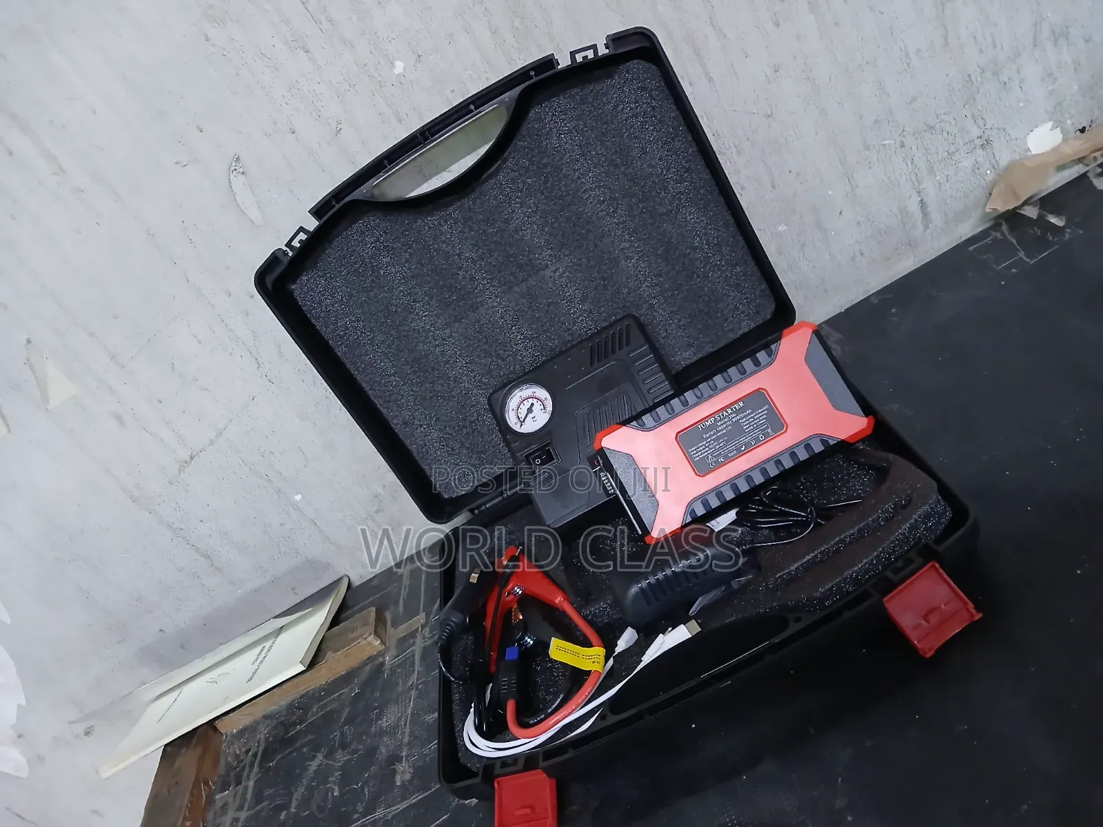 Multi-Function 12V Car Jump Starter Kit With Portable Air Pump