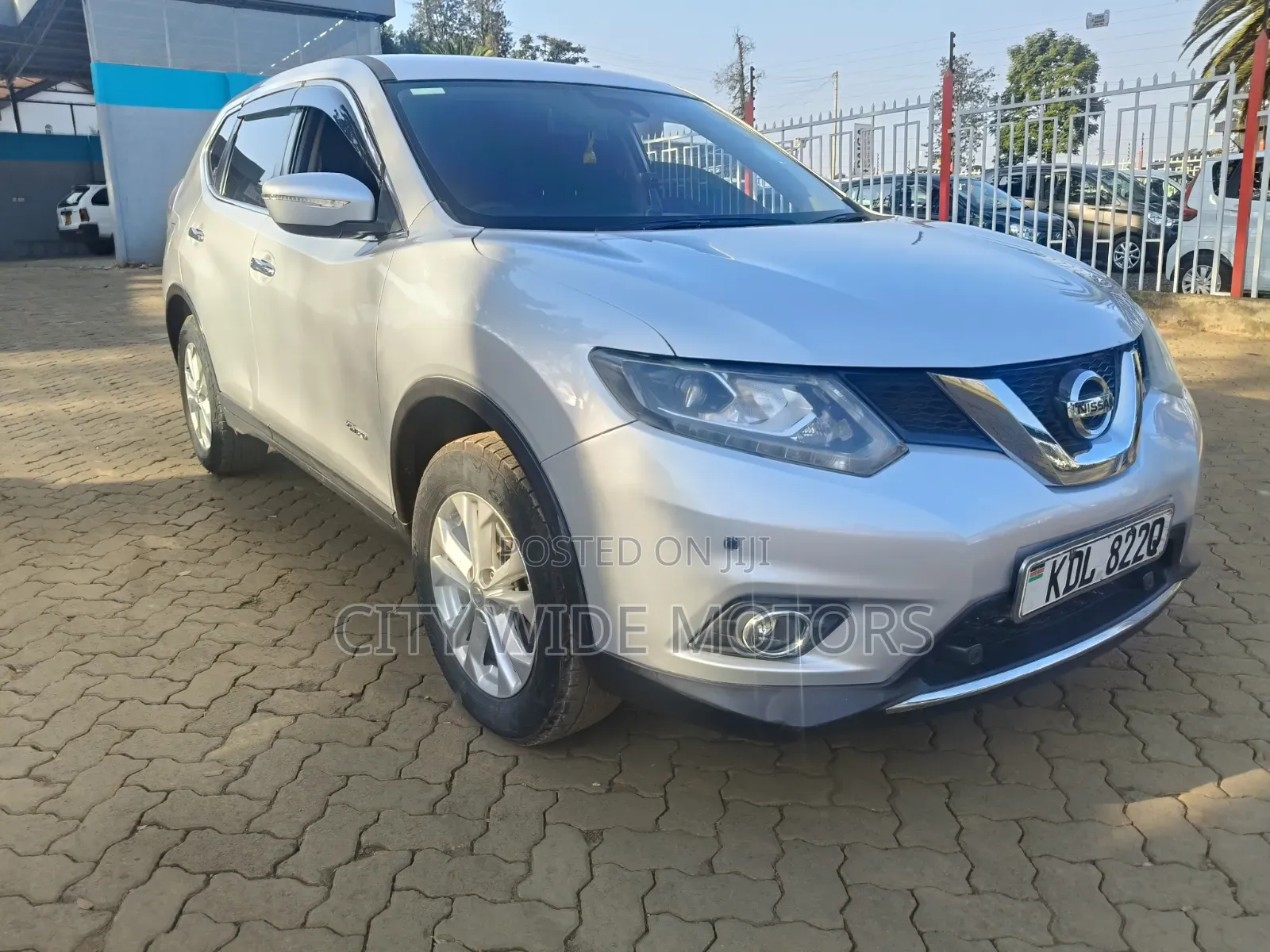 Nissan X-Trail 2016 Silver