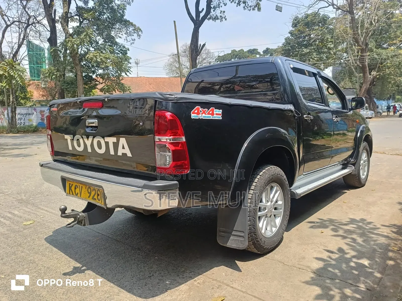 Toyota Hilux 2011 Black