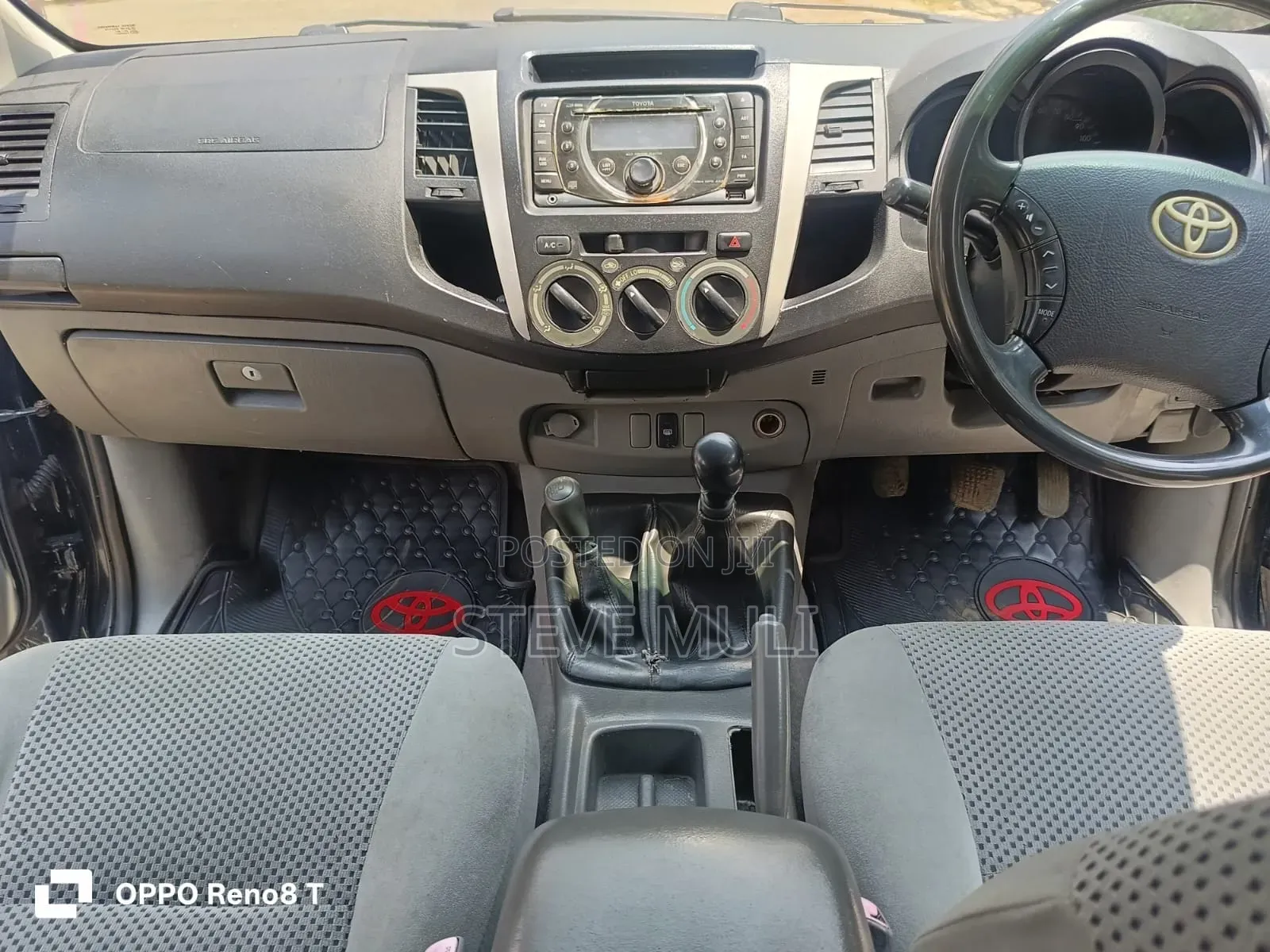 Toyota Hilux 2011 Black