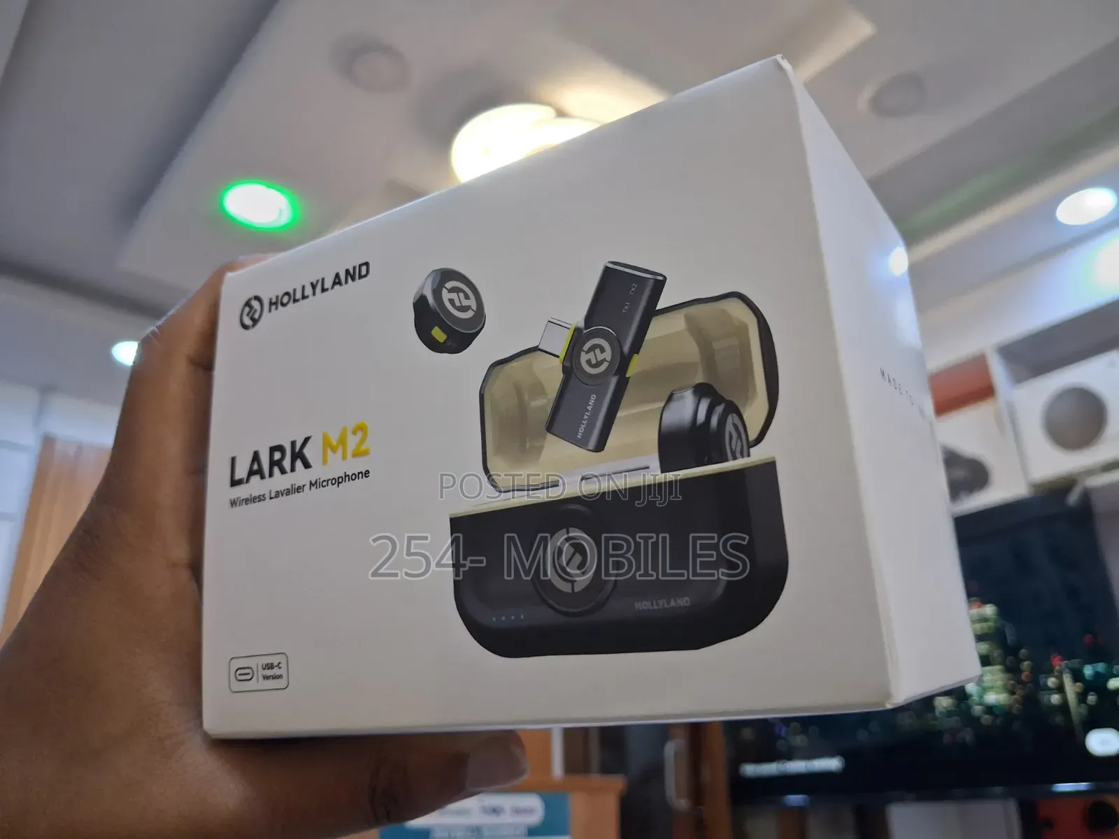 HOLLYLAND LARK M2 (Wireless Lavalier Microphone)