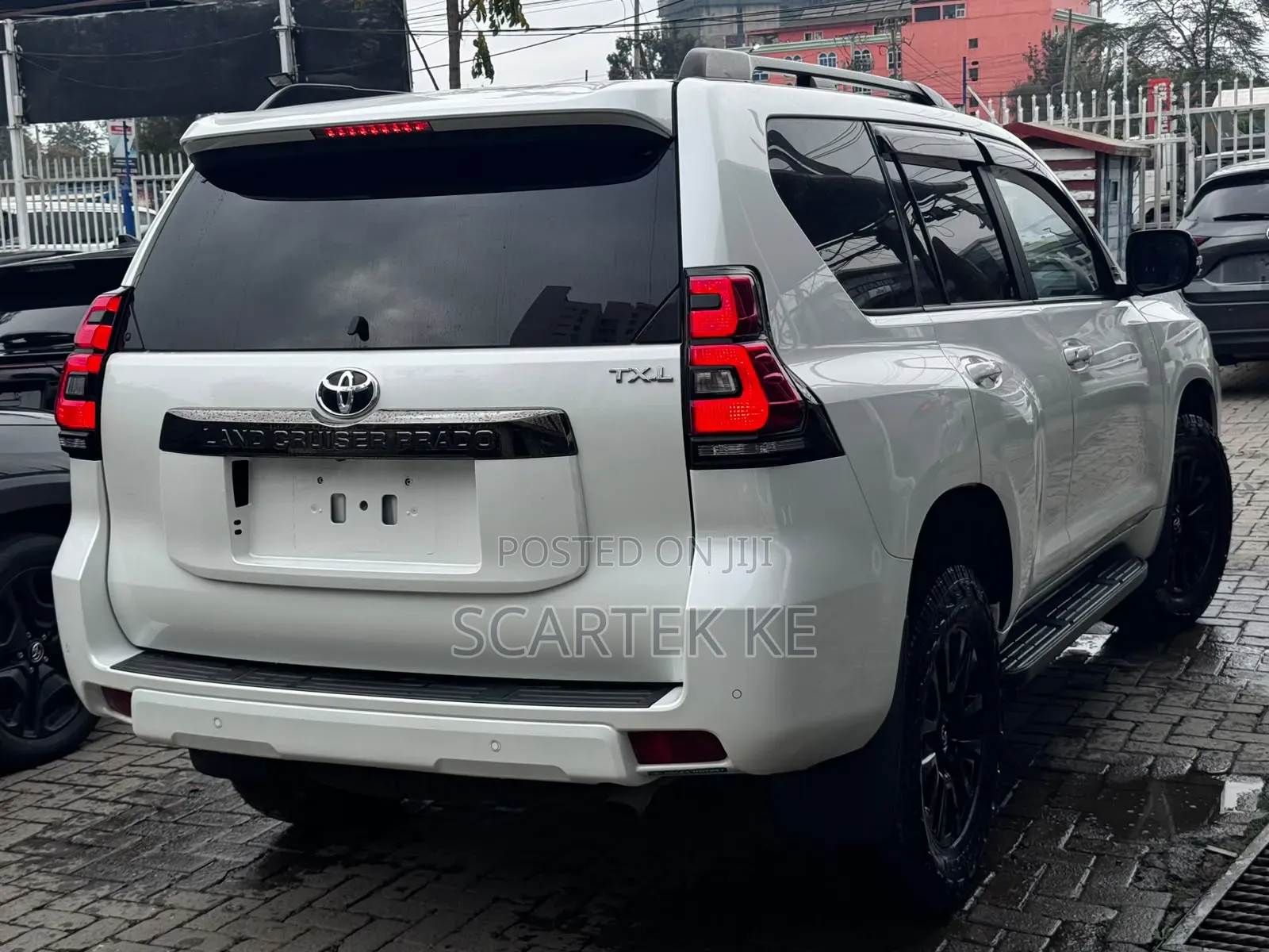 Toyota Land Cruiser Prado 2021 White