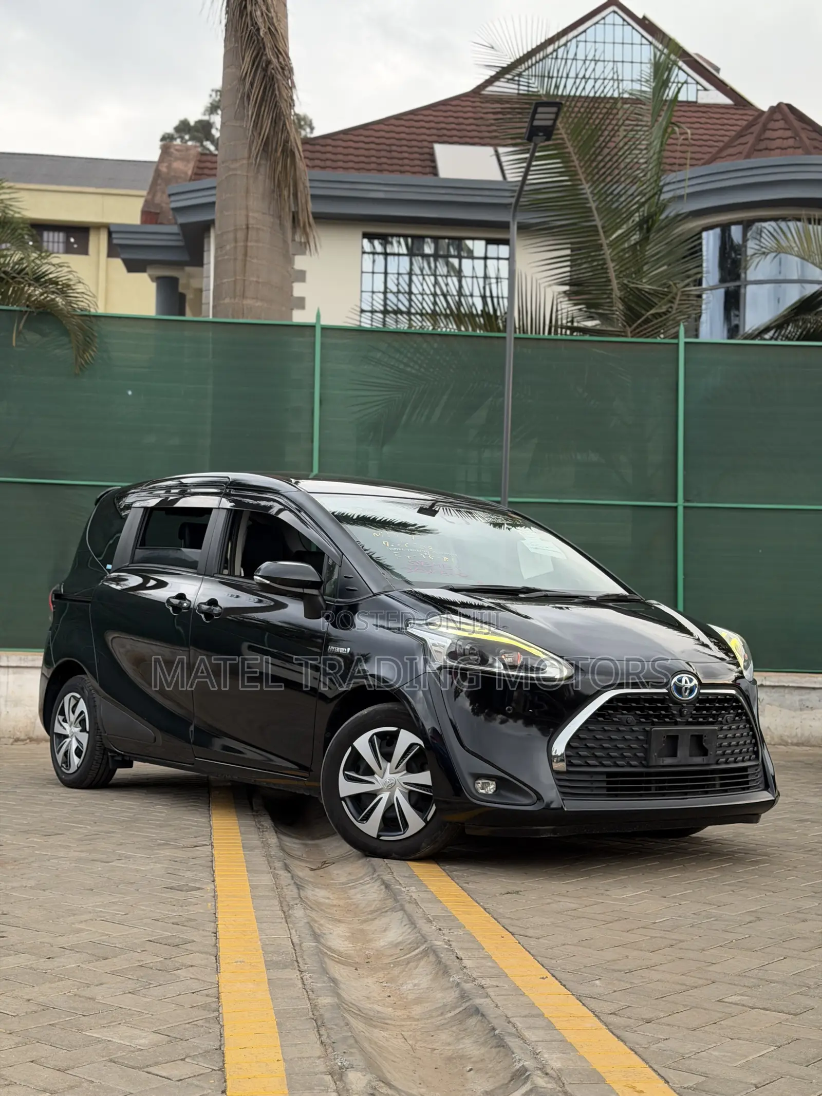 Toyota Sienta 1.5 Hybrid FWD (6-seater) 2019 Black