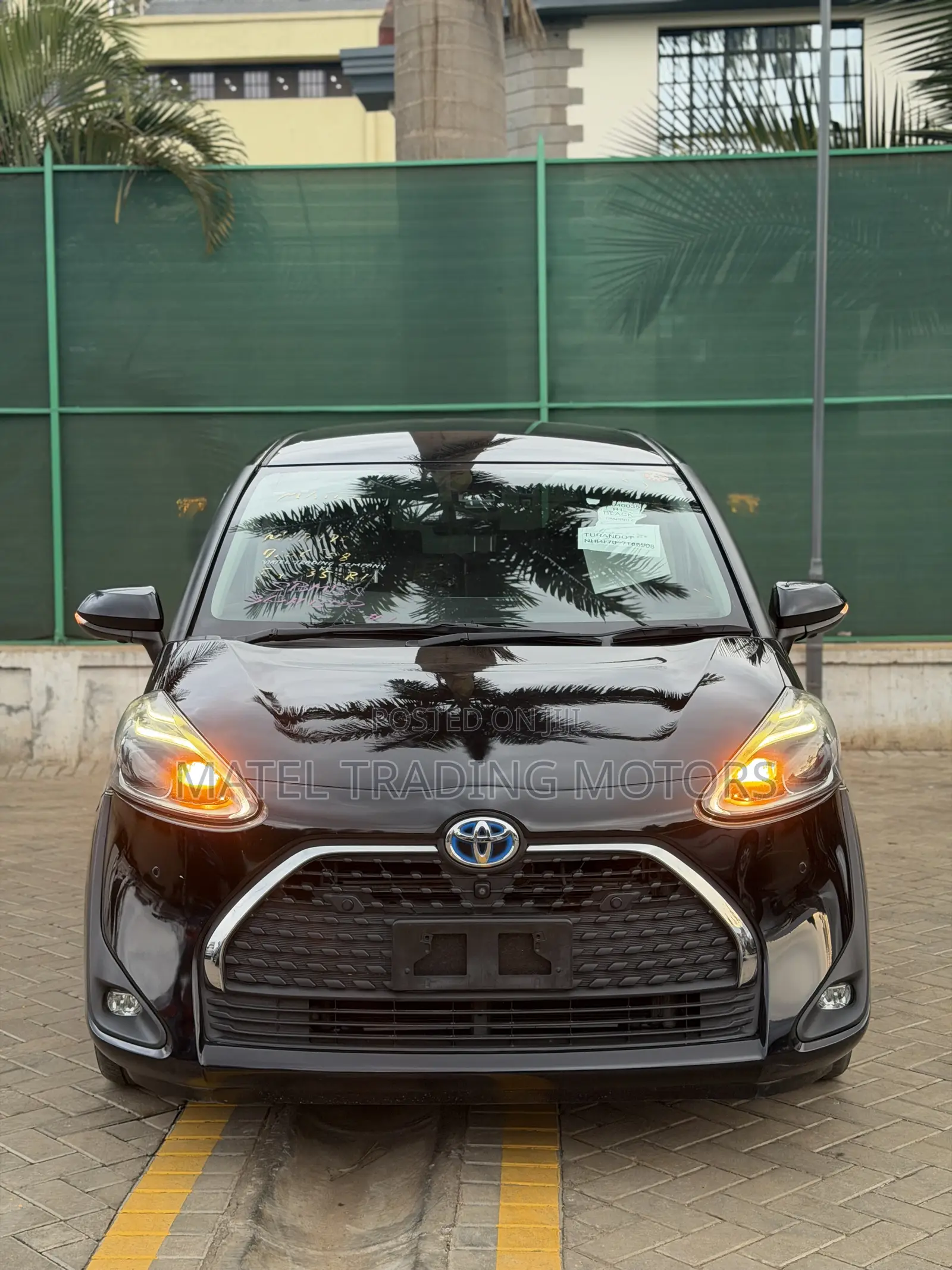 Toyota Sienta 1.5 Hybrid FWD (6-seater) 2019 Black