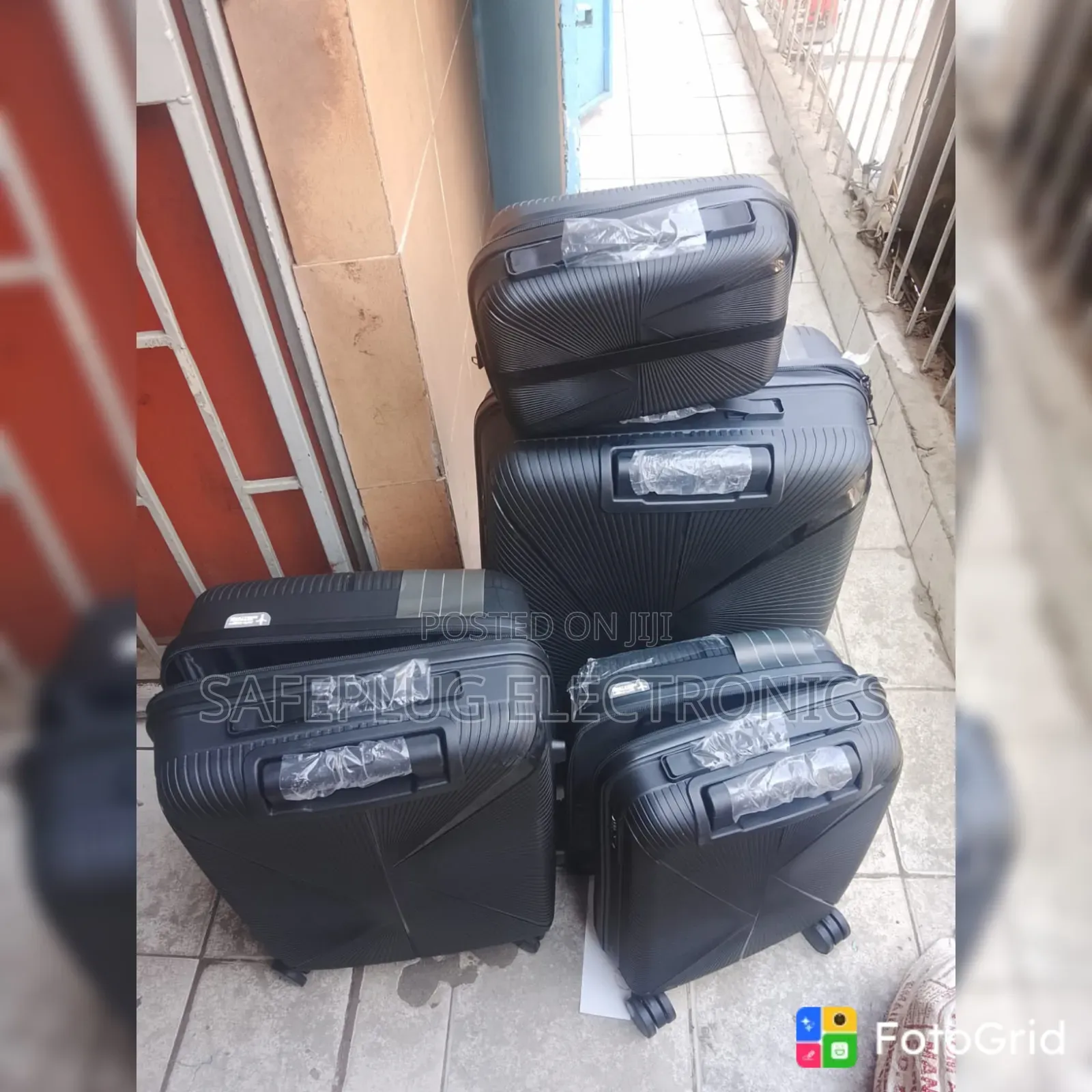 4-in-1 Suitcase Set – Complete Travel Luggage Set
