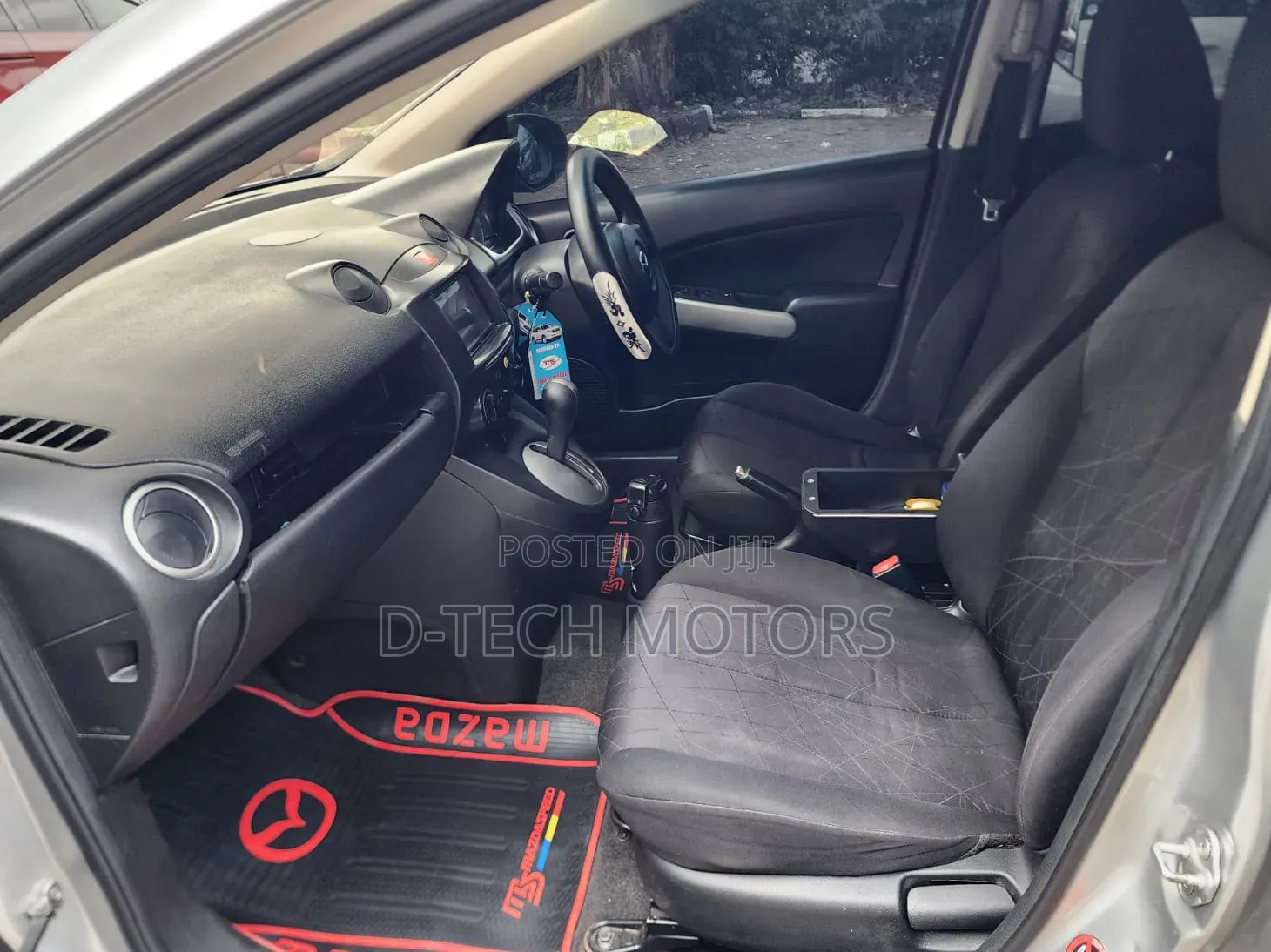 Mazda Demio 2011 Silver