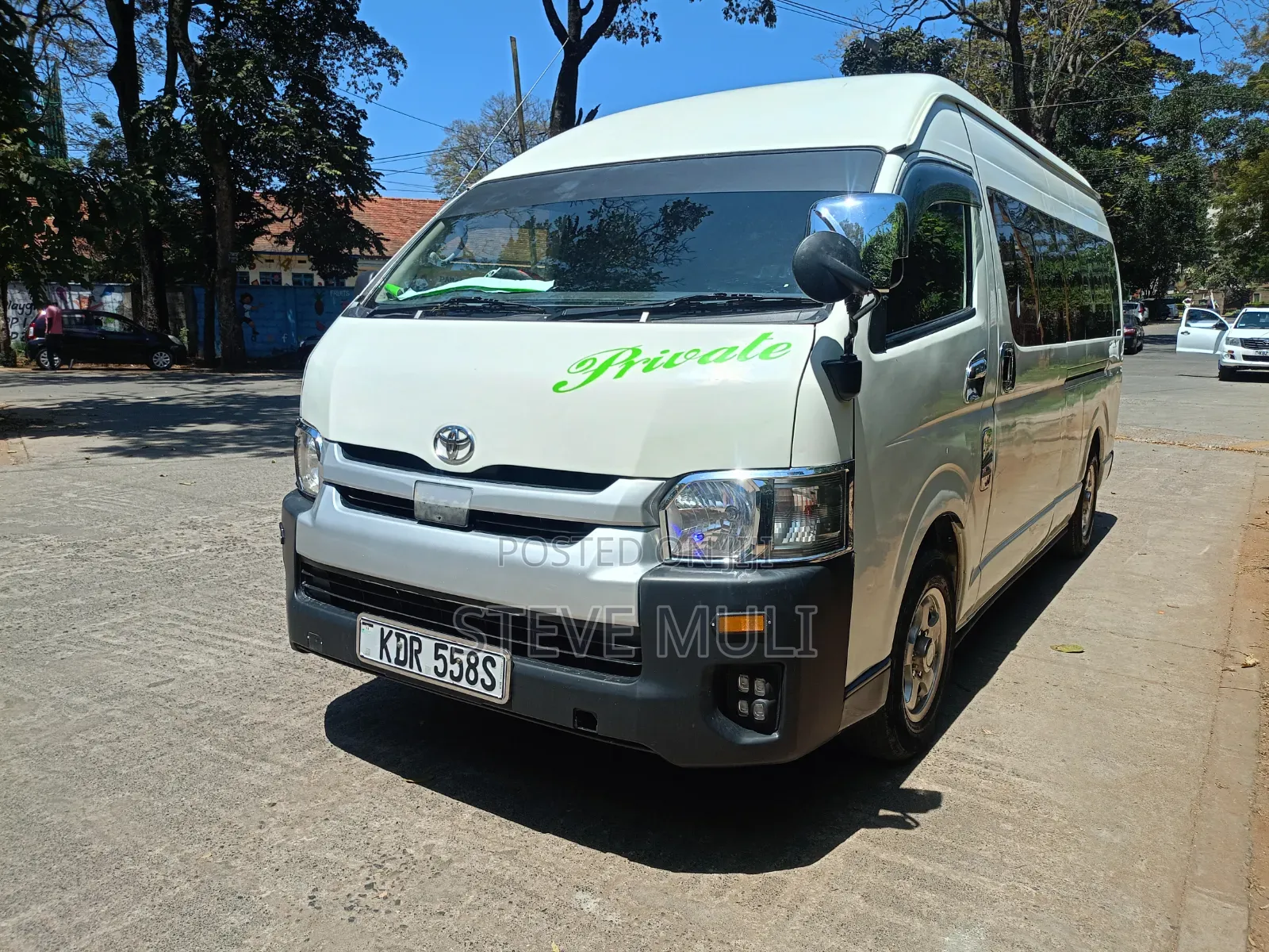 Toyota HiAce 2019 White