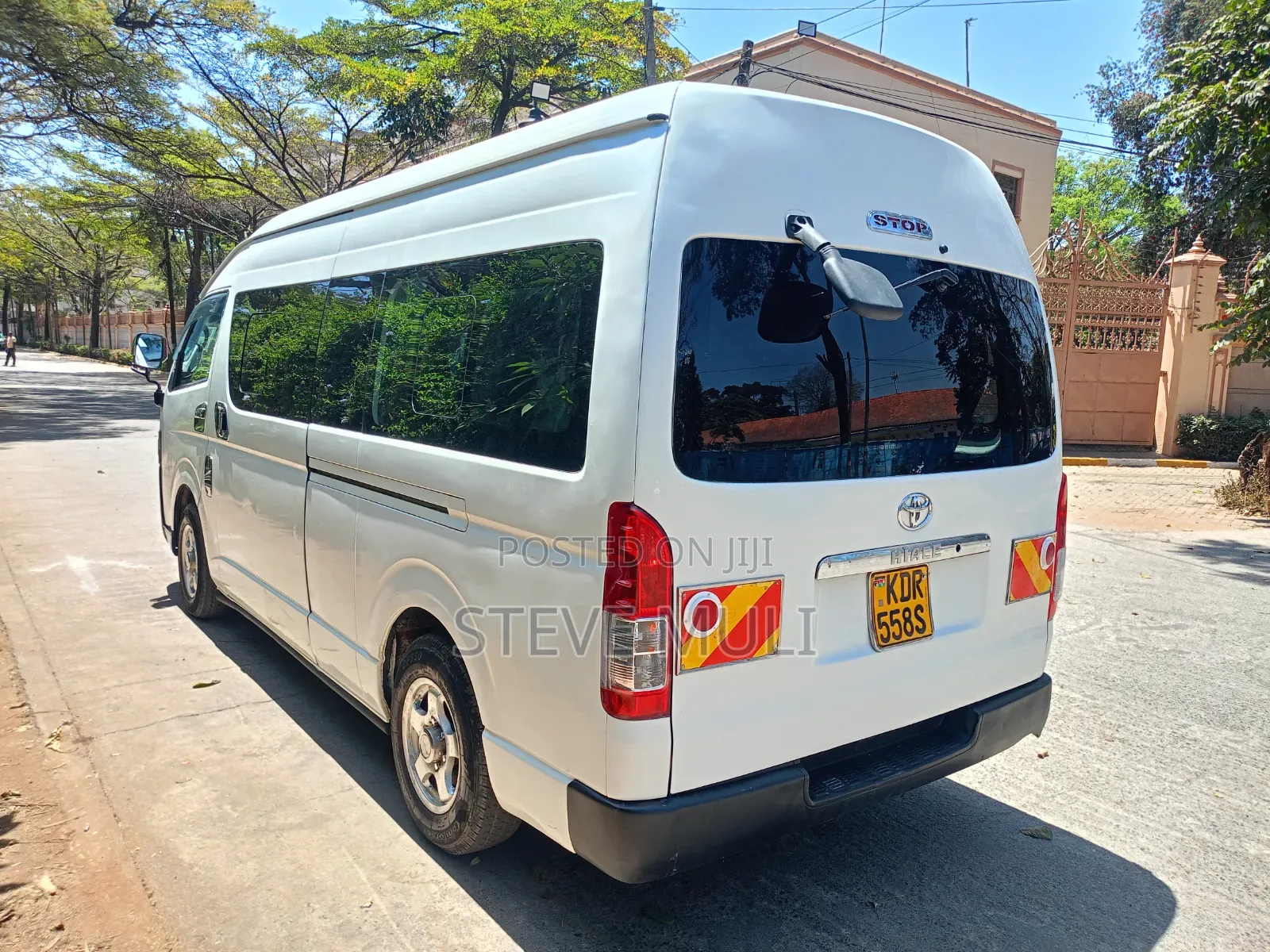 Toyota HiAce 2019 White