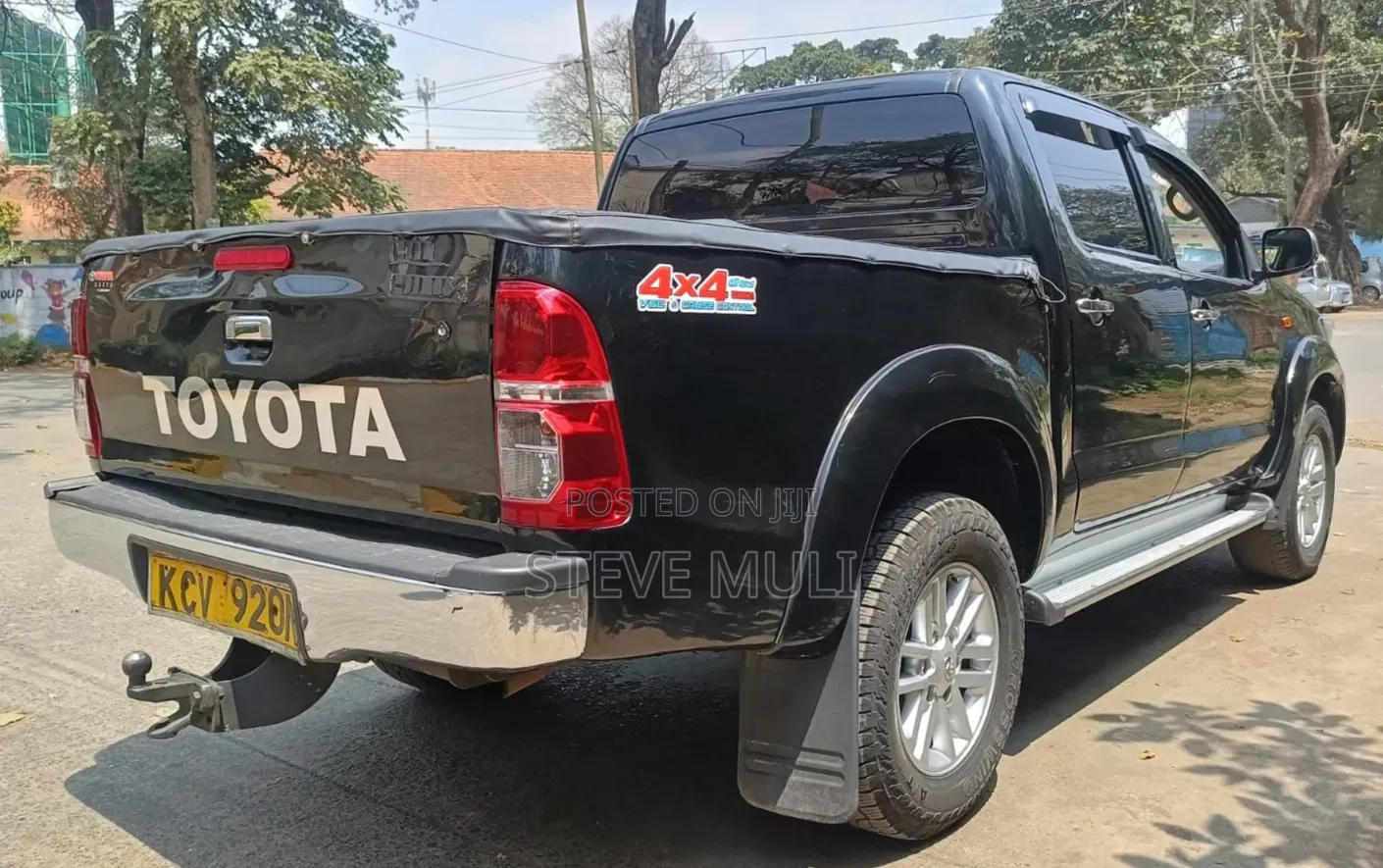 Toyota Hilux 2011 Matt Black