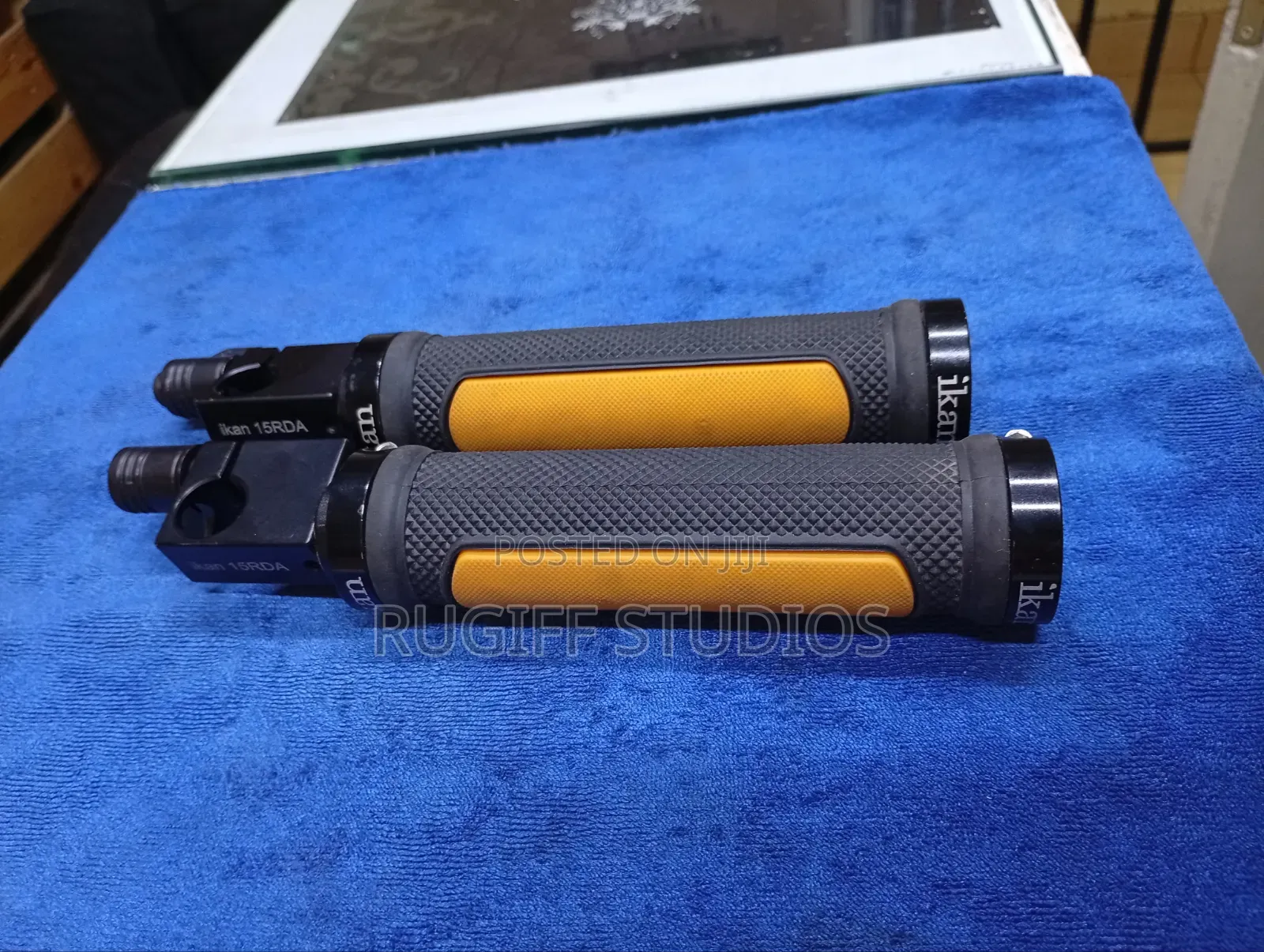 Ikan Dual Rod Grip Handles