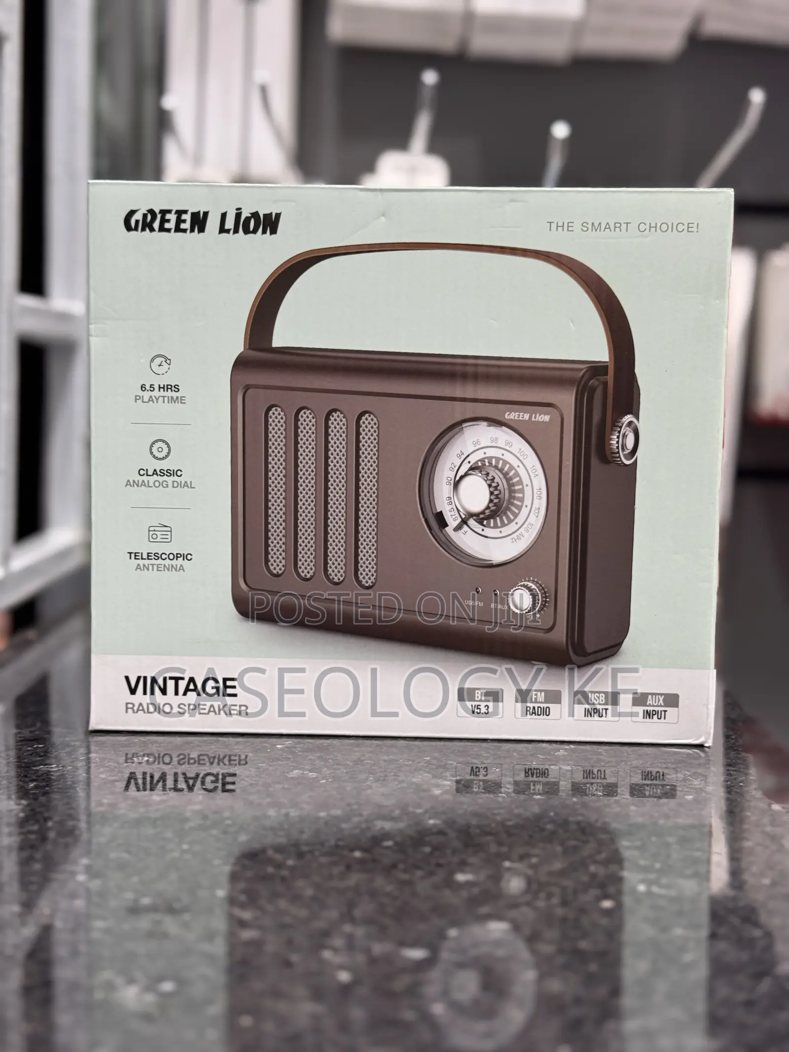 Green Lion Vintage Radio and Bluetooth Speaker