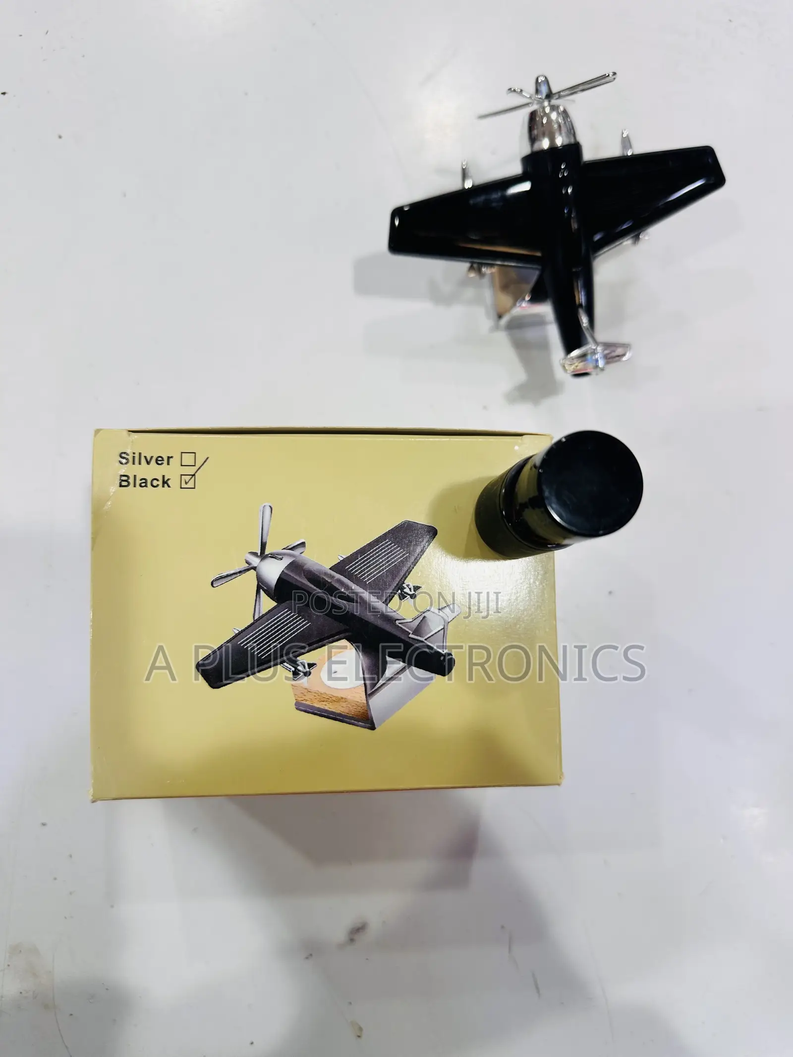 FT2 Solar Car Fragrance Elegant Car Air Freshener