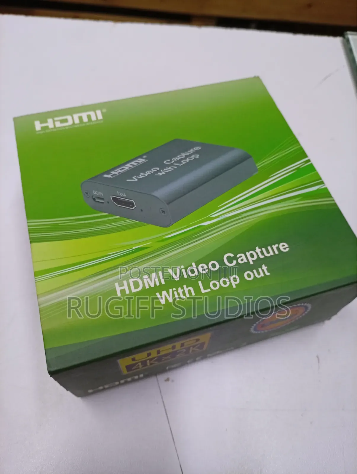 Video Capture /Live Streaming Box With Loop