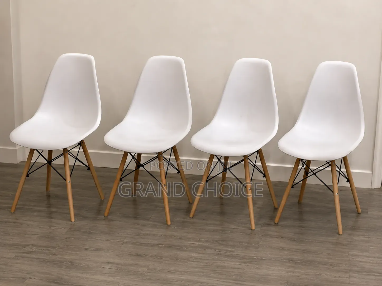 Modern White Dining Chairs - Eames Chair