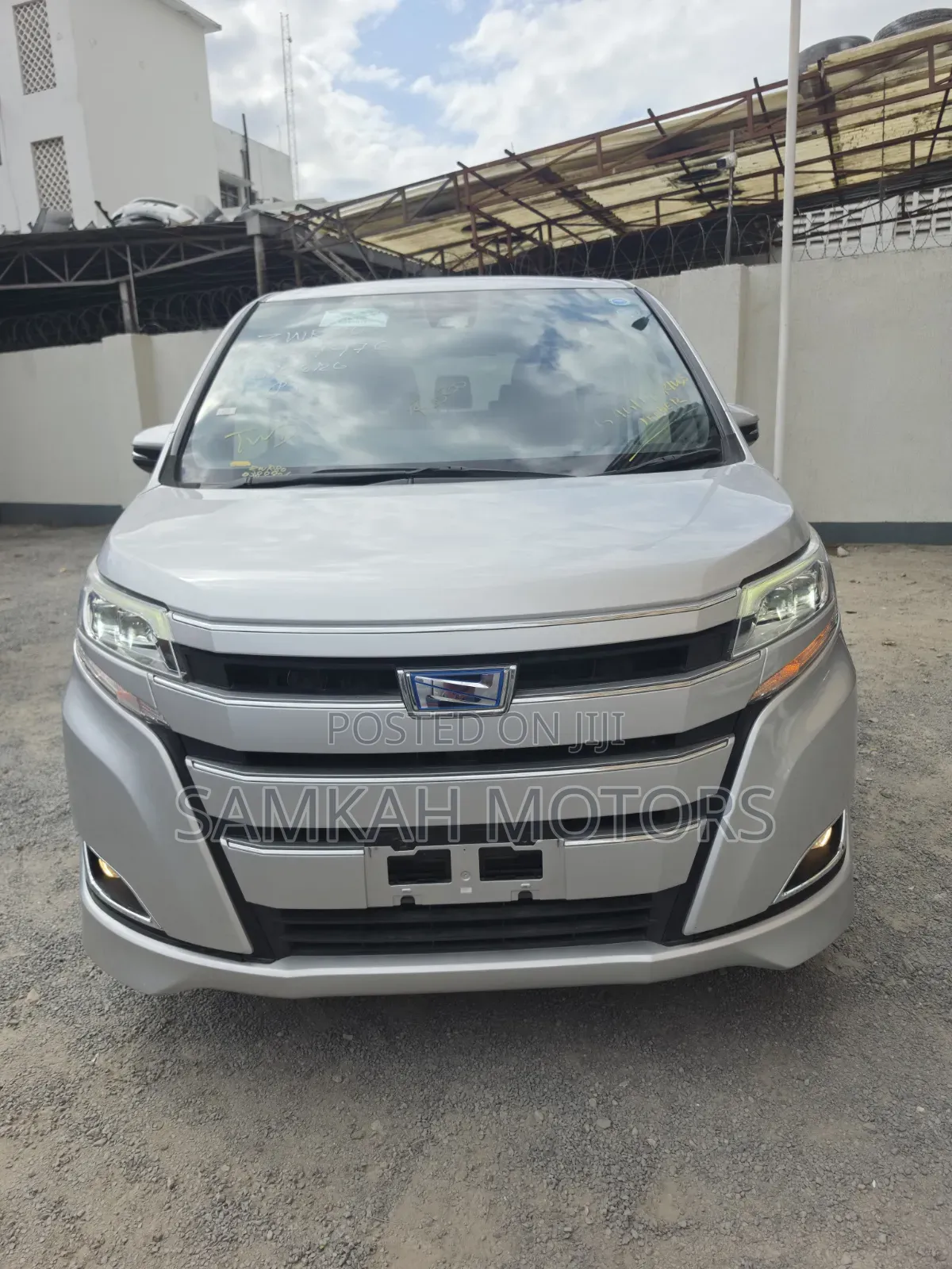 Toyota Noah 2020 Silver