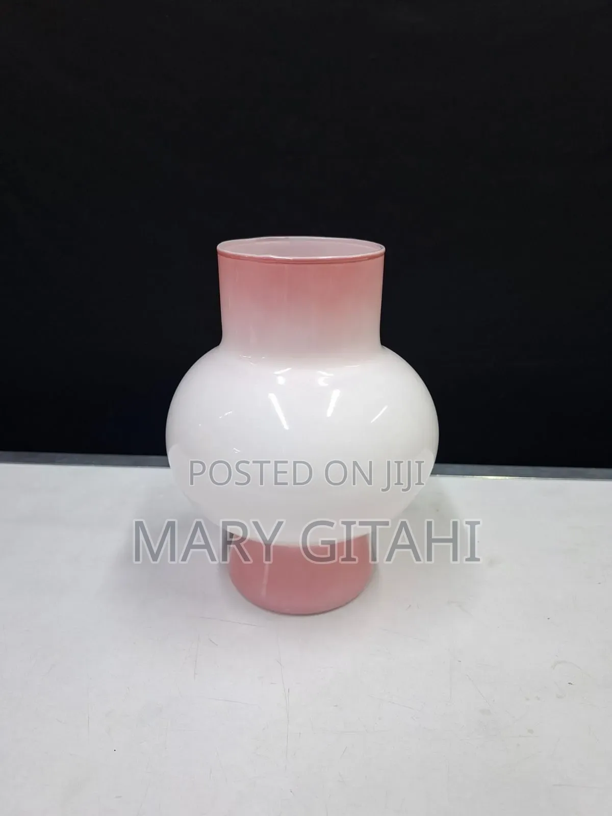 Fancy Shaped *New
Glass Flower Vase