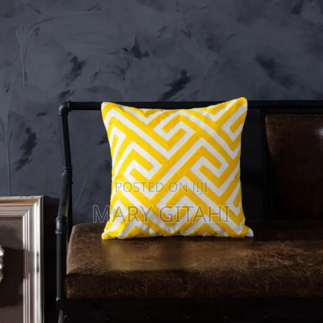 Tufted Boho Cushion Cover Size* : 45*45 Cm