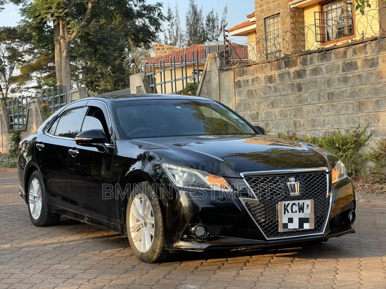 Toyota Crown 2013 Black