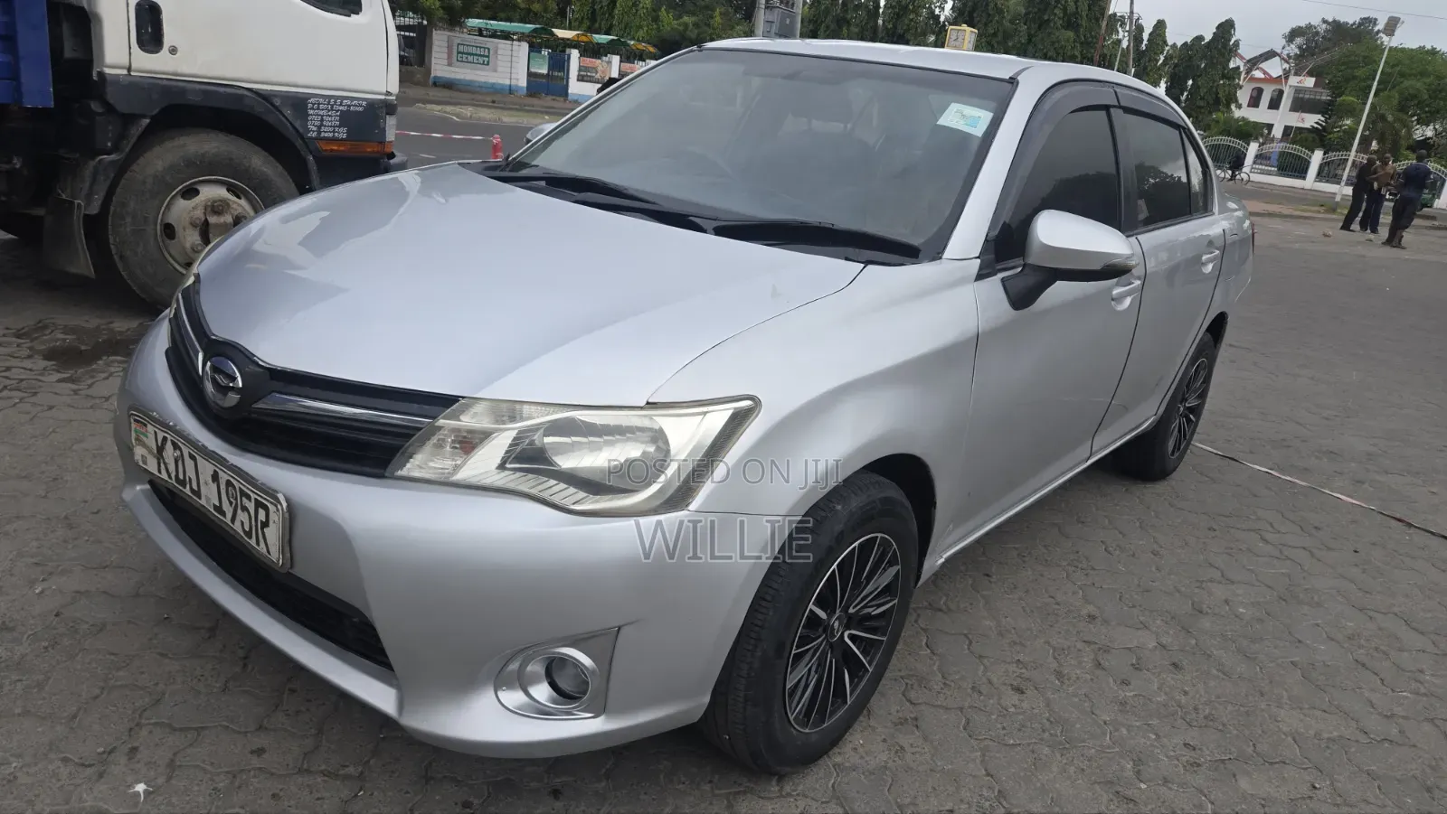 Toyota Axio 2014 Silver