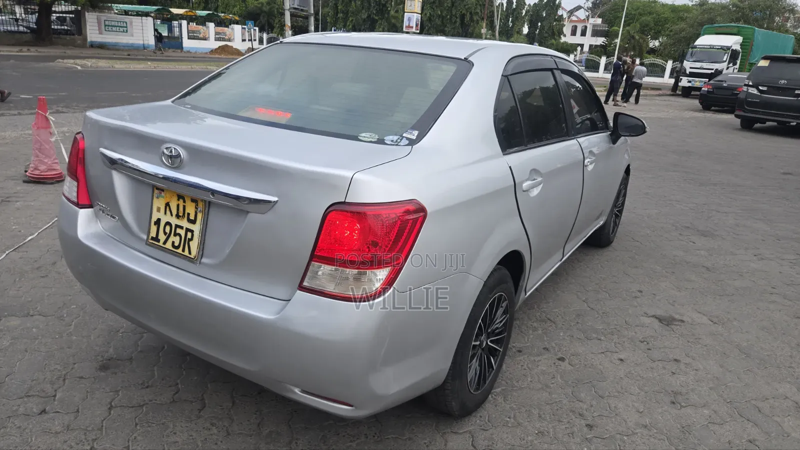 Toyota Axio 2014 Silver