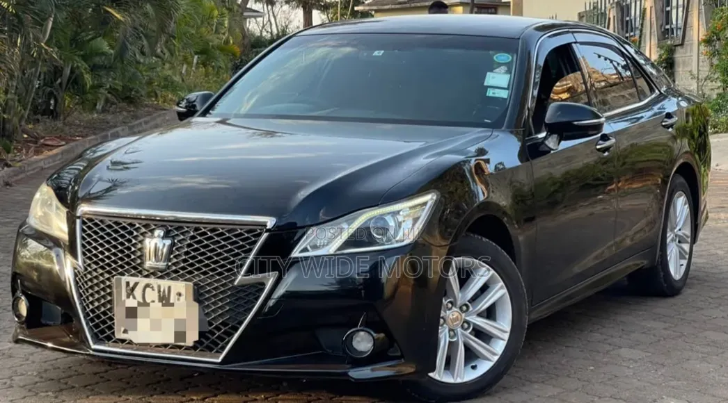 Toyota Crown 2013 Black