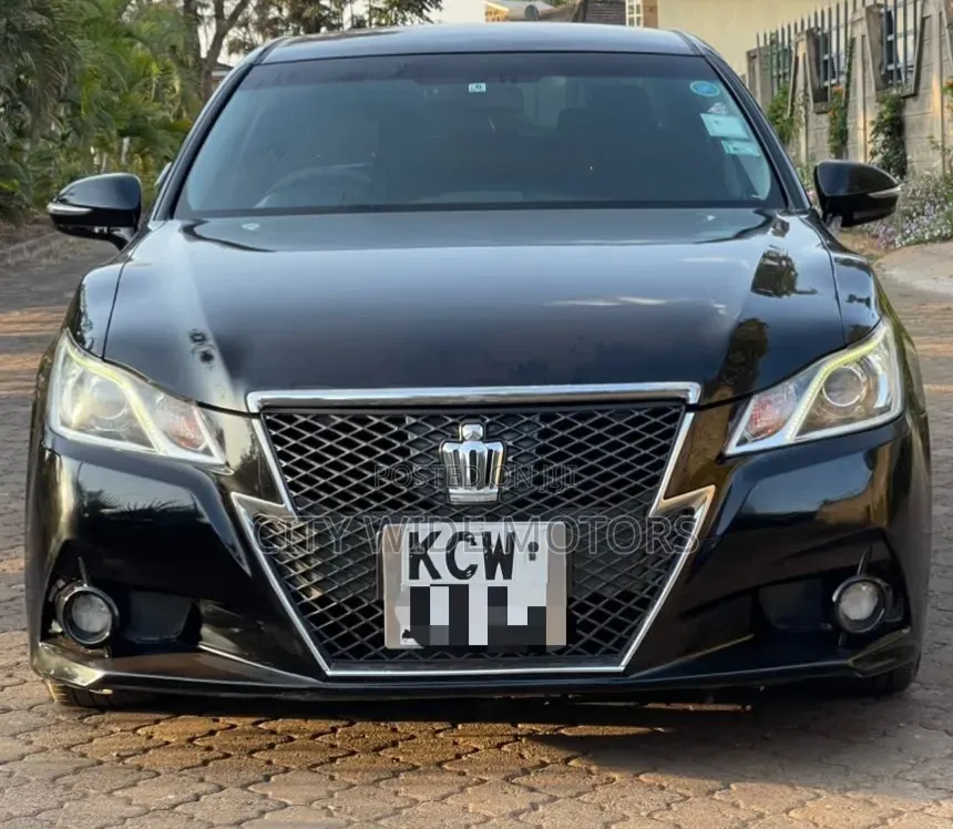 Toyota Crown 2013 Black