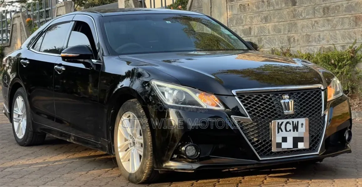 Toyota Crown 2013 Black