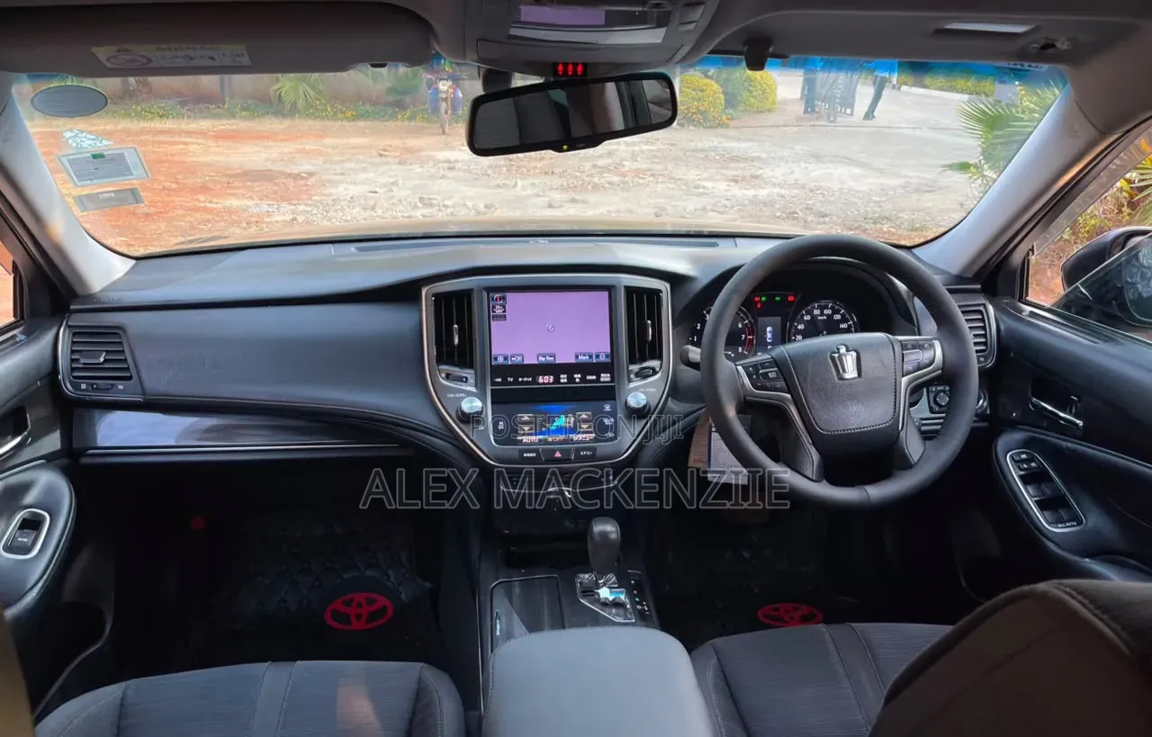 Toyota Crown 2013 Black