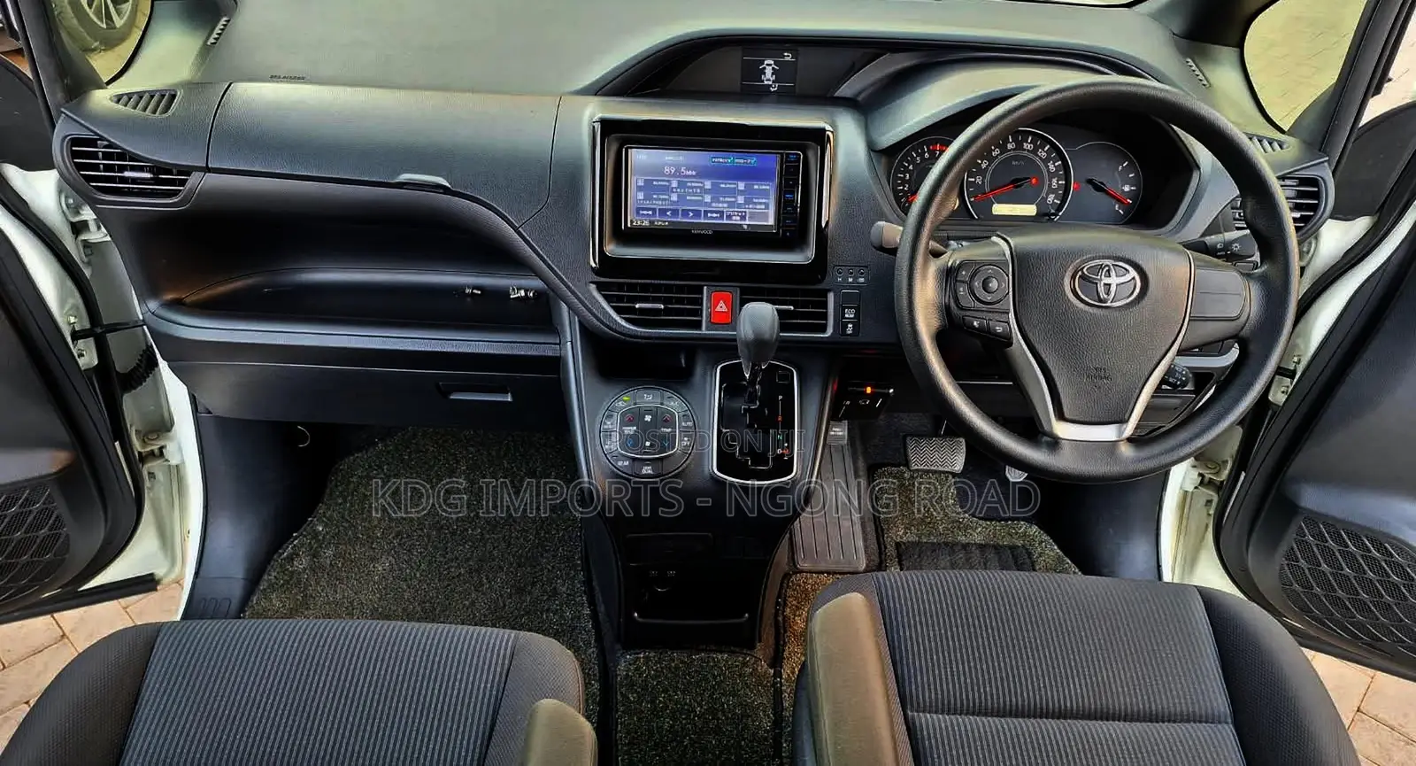 Toyota Noah 2020 Pearl