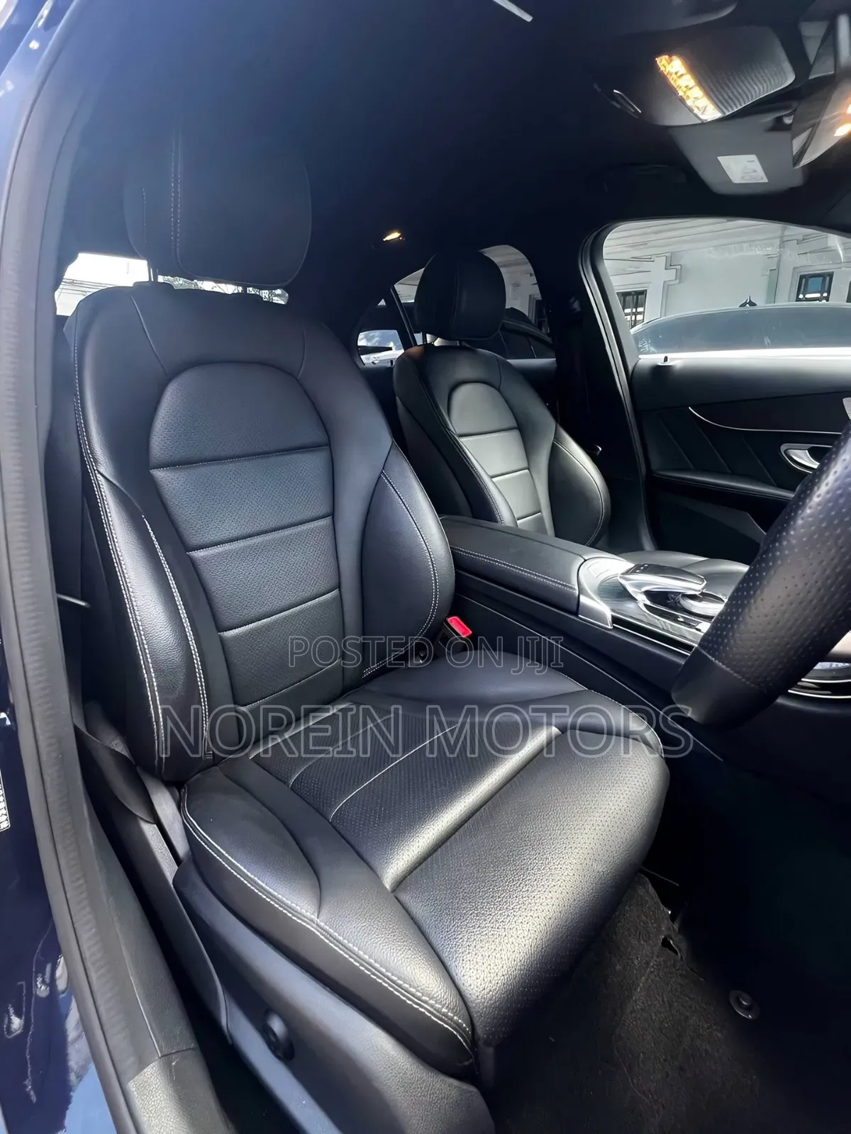 Mercedes-Benz C200 2020 Blue